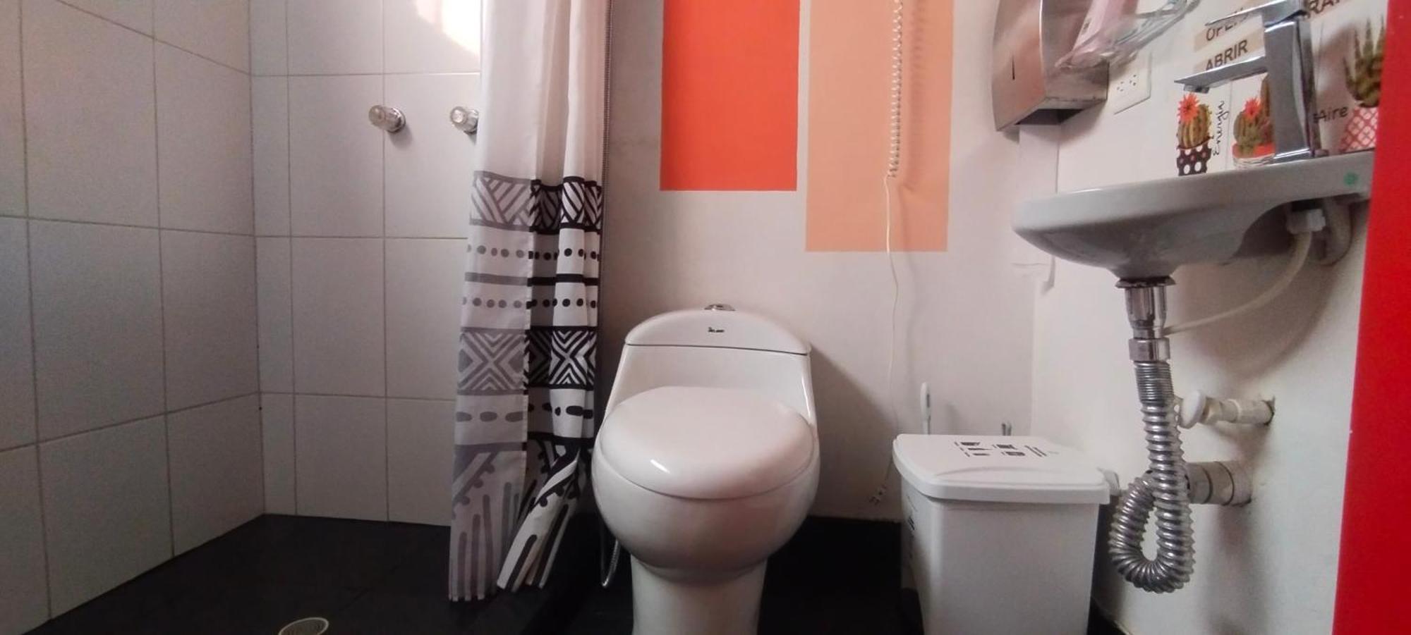 Hostel Metro Floresta Alojamiento Μεντεγίν Εξωτερικό φωτογραφία